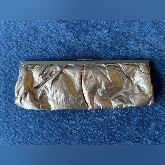 Aldo Metallic Silver-Gold Folded Clutch Gunmetal Herringbone Chain - Picture 3 of 9